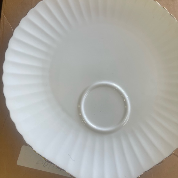 Crown Staffordshire Englishbone china snack set. 8pcs 4 cups and 4 plates - Picture 4 of 6